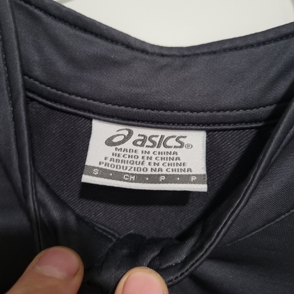 Asics running quarter-zip - Picture 2 of 3